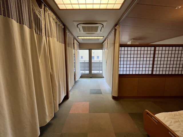 プライバシー重視の居室 居室 個室はプライバシーに配慮されており、ゆったりとした空間で快適に過ごせます。