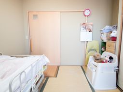 和室風居室内の様子