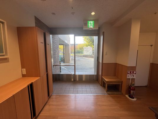 陽光が差し込む居室