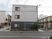 現代的な外観の建物