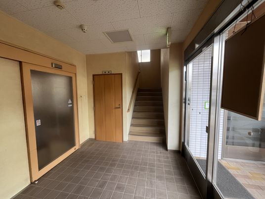 階段付き廊下