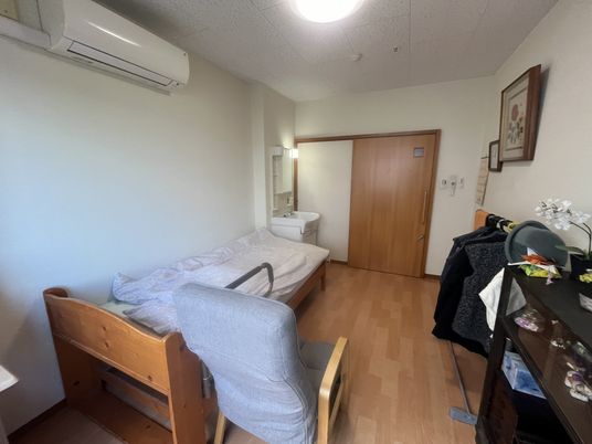 静かな一人部屋居室