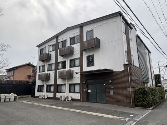 落ち着いた外観