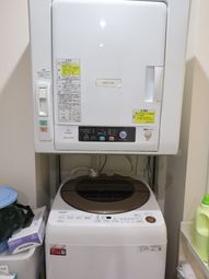 洗濯機と乾燥機の設備