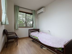 清潔な居室の風景