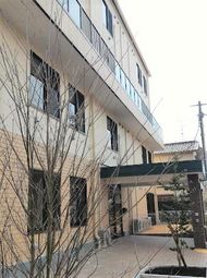 建物の外観と入り口