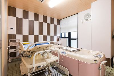 入浴設備の浴室