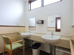 清潔感ある洗面台エリア