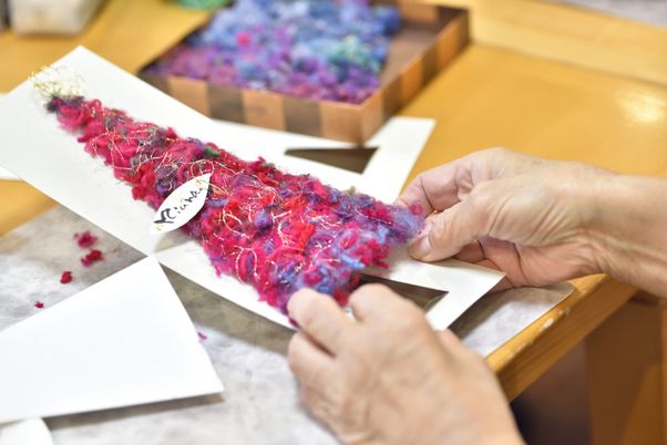 色素材を使う作業場