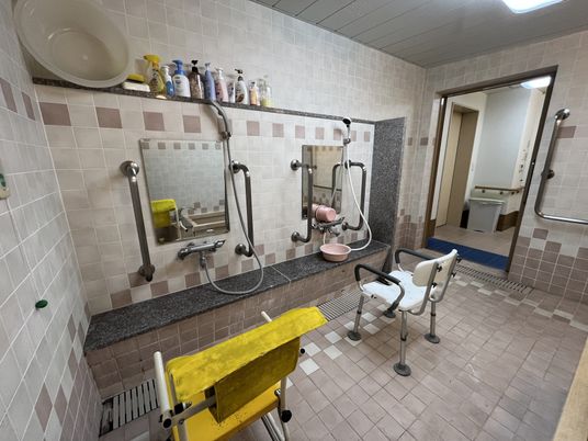 バリアフリーの浴室