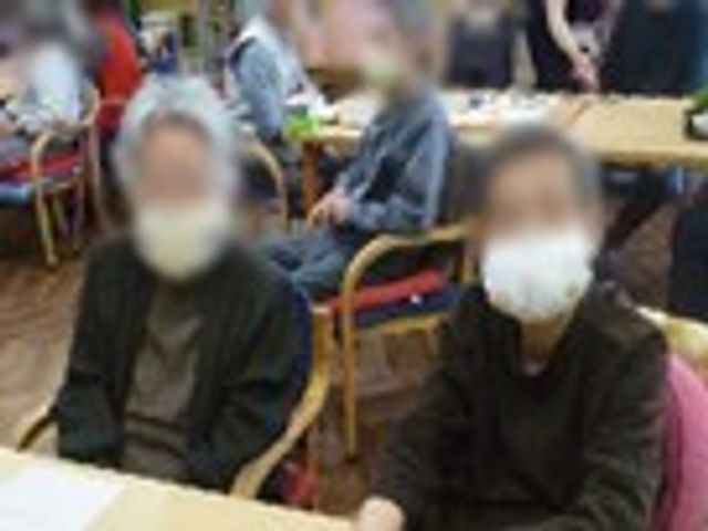 楽しいダイニングルーム ダイニングルーム 広々とした食事スペースで、皆さまと一緒に過ごす時間が楽しくなります。日常の一コマです。