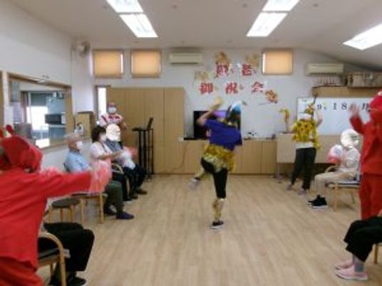 活動的な様子の多目的室