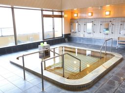 明るい浴室の風景