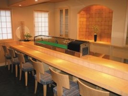 明るい和風の食堂  