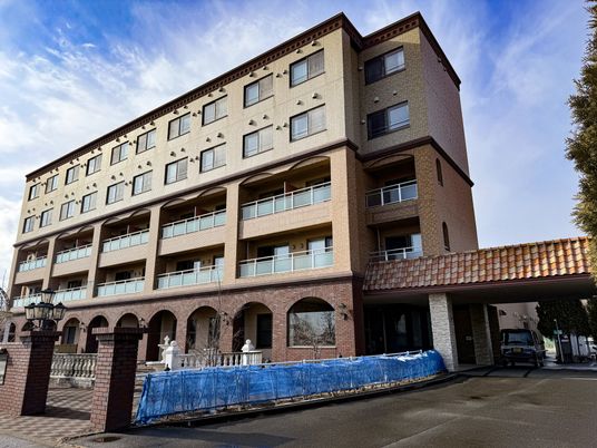 エレガントな建物の外観