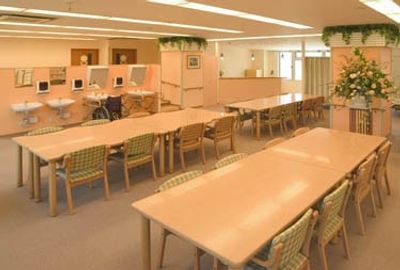 広いダイニングルーム