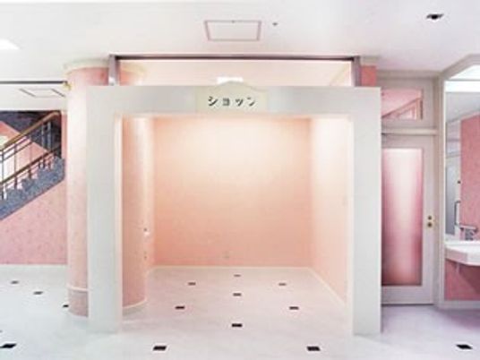 明るい展示スペース  