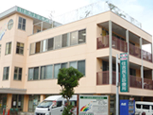 立派な建物の外観 外観 明るくモダンな外観が特徴的です。通勤しやすい環境が整っています。