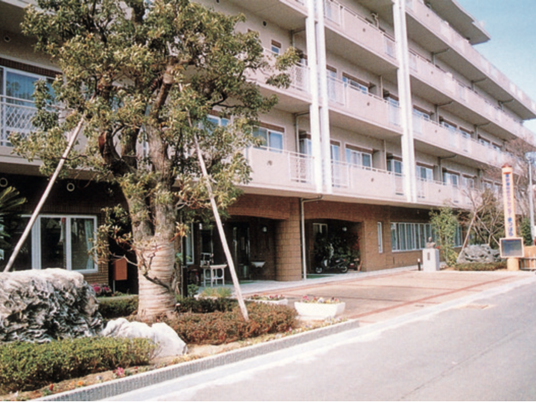 建物外観と植栽  