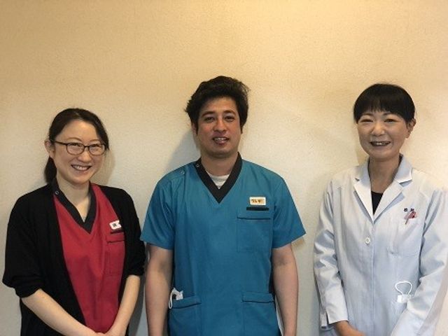 スタッフ3人の集合  