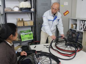車いす修理の作業場  