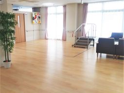 明るい多目的スペース