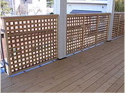 木製の屋外フェンス