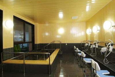 ゆったりとした浴室