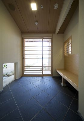 広々とした玄関
