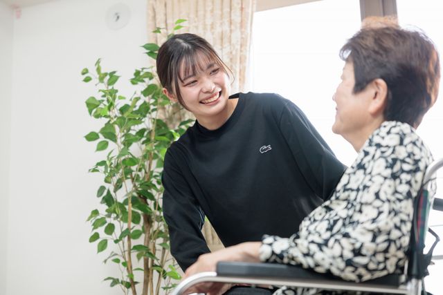 暖かい対話の場面
