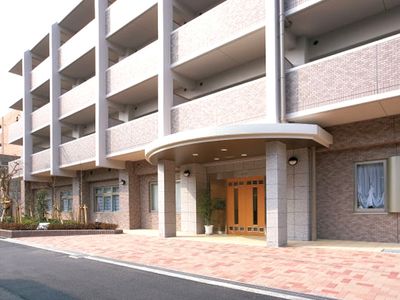 広々とした清潔なエントランス
