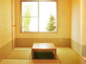 自然光入る和室