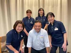 スタッフ集合のリビング  