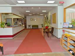 エントランスの応接エリア