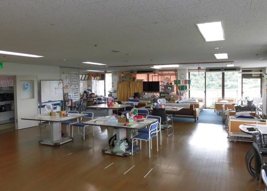 広々とした室内空間