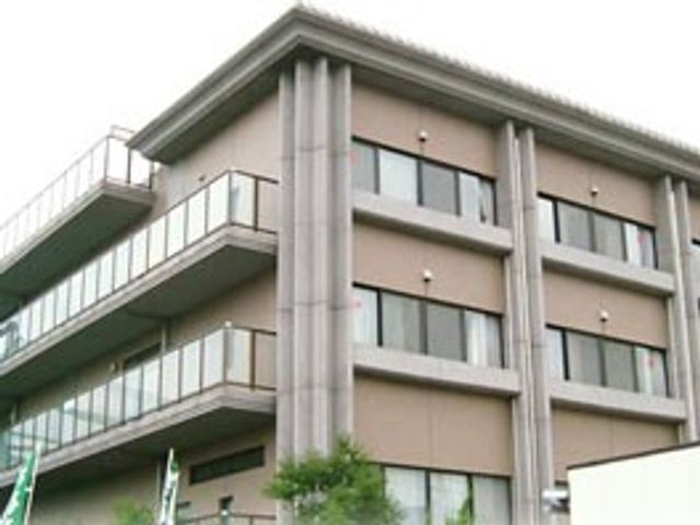 建物外観 外観 高層の建物で、バルコニーが複数あります。