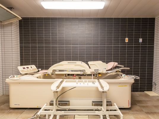 機械式浴槽の浴室