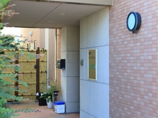 入口付近の門
