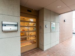 エントランス外観