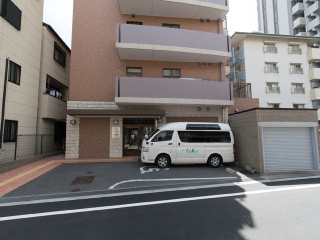 清潔感あるエントランス