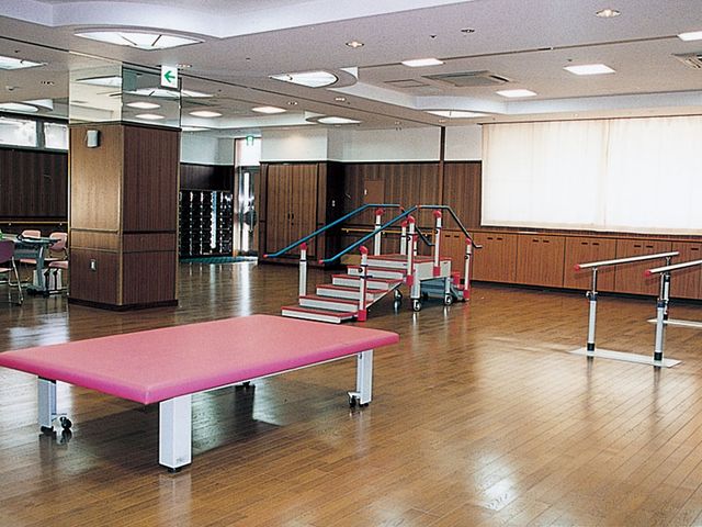開放的な機能訓練室