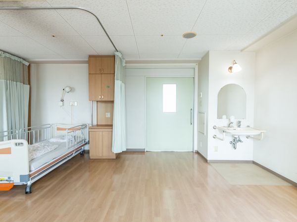 手すり付き居室の一角  