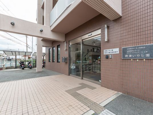 建物のエントランス  