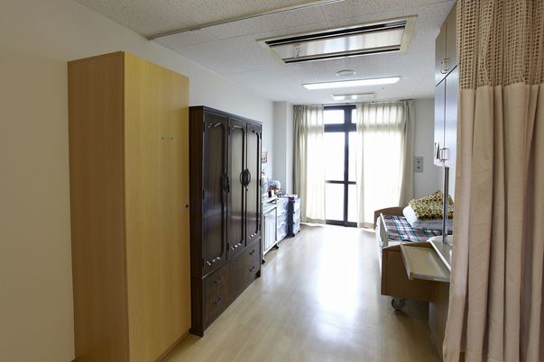 自然光が入る居室  