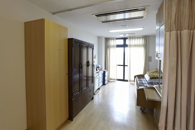 自然光が入る居室  