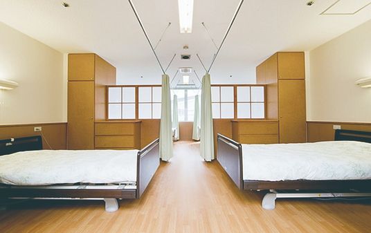 窓側の明るい居室