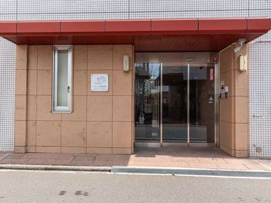 エントランスの外観