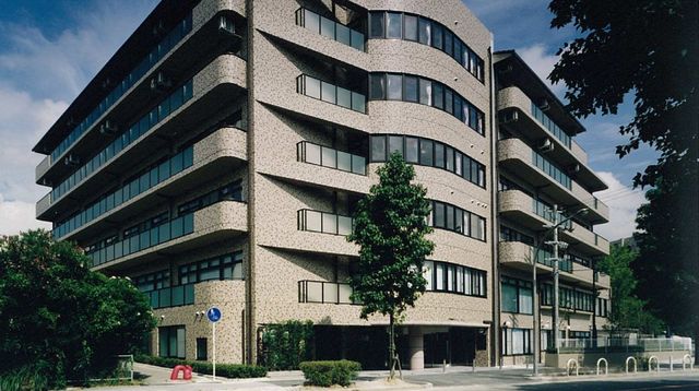 モダンな建物の外観 外観 モダンなデザインが特徴の建物です。落ち着いた色調と大きな窓が魅力的です。