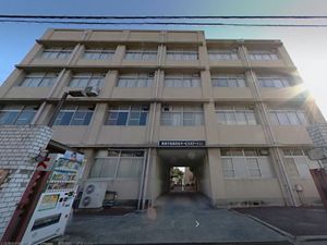 建物正面の外観  