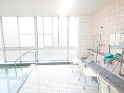 バリアフリー浴室施設